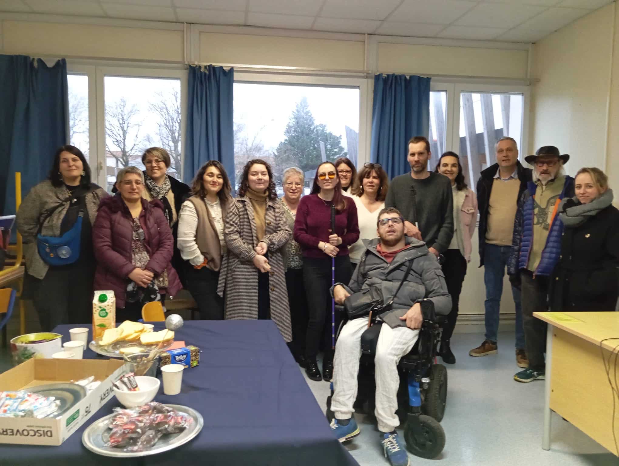 Handicap : 260 enseignants, éducateurs et personnel OGEC du Lycée & Campus Notre-Dame du Roc réunis pour une interpellation collective.